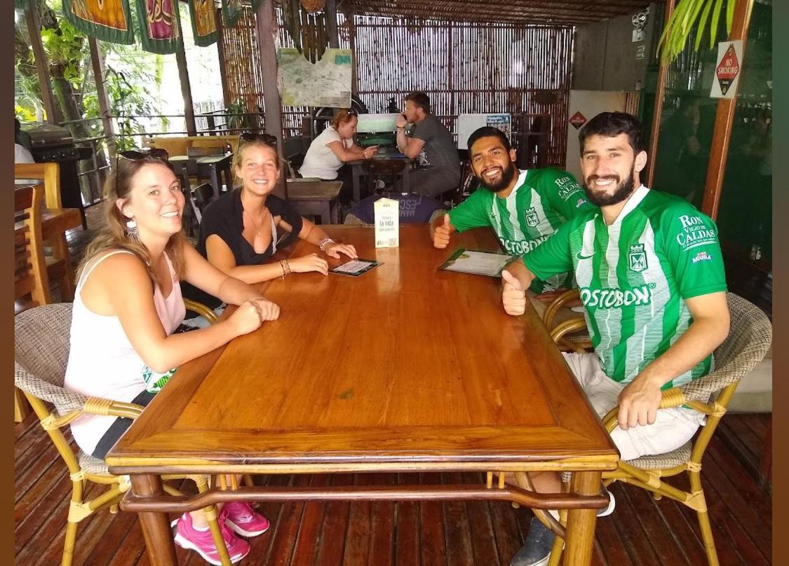 Casa Kiwi Hostel Medellin Luaran gambar