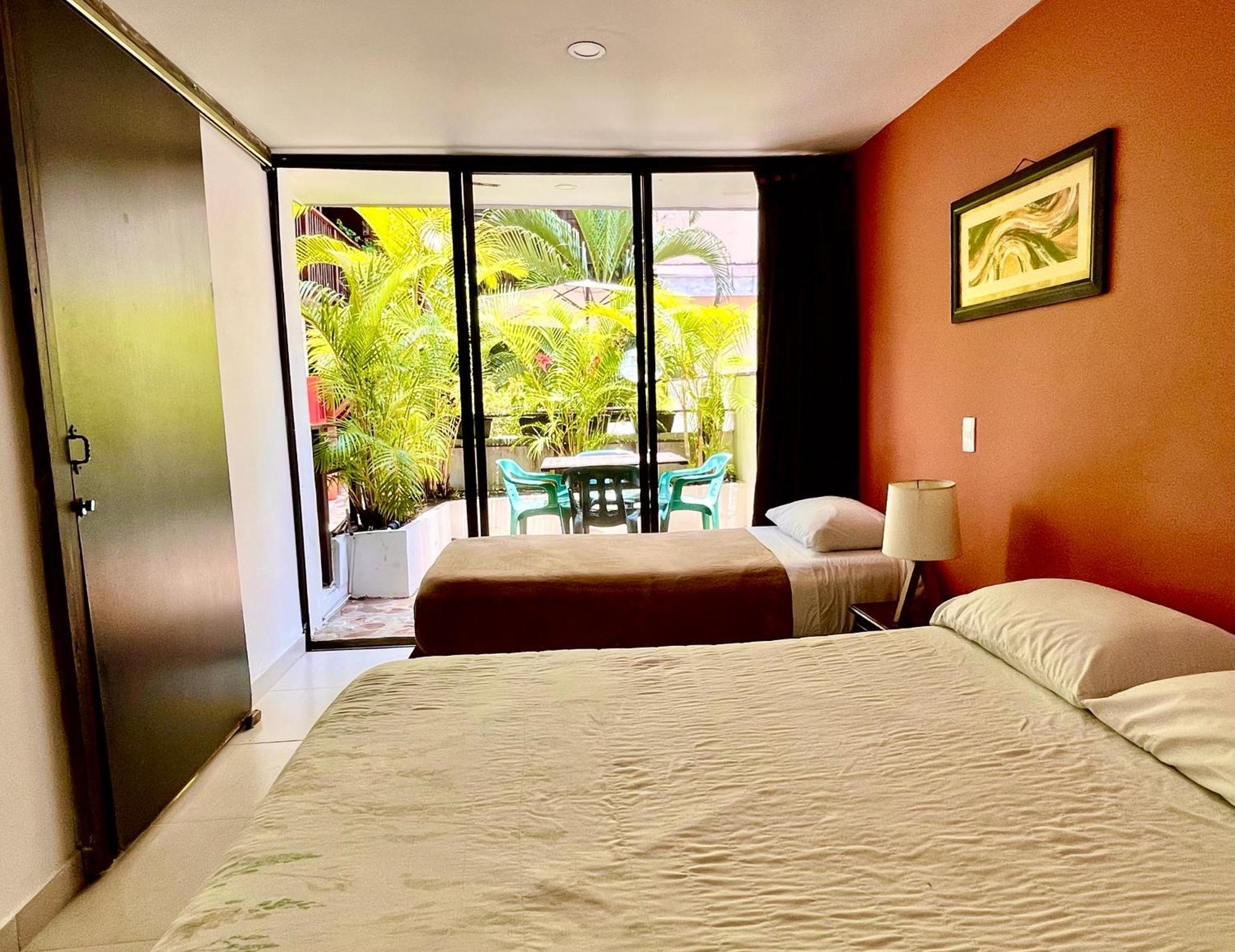 Casa Kiwi Hostel Medellin Luaran gambar
