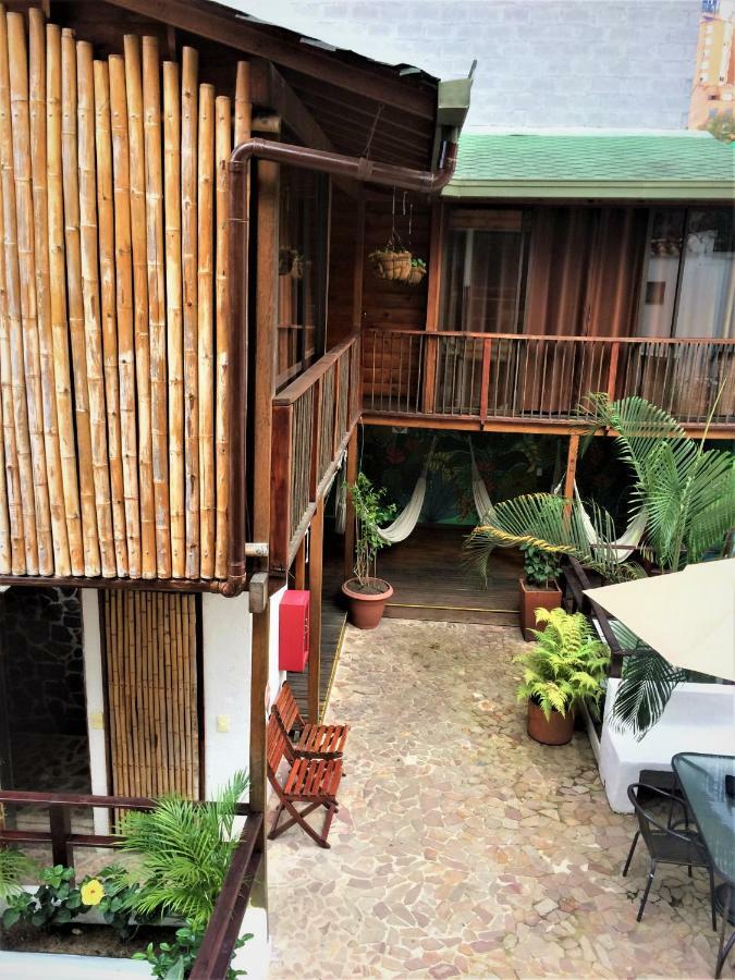 Casa Kiwi Hostel Medellin Luaran gambar